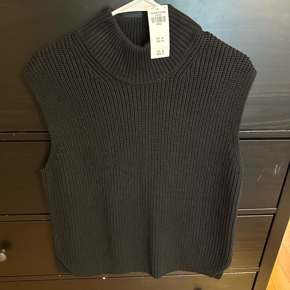 Abercrombie and Fitch oversized sleeveless sweater